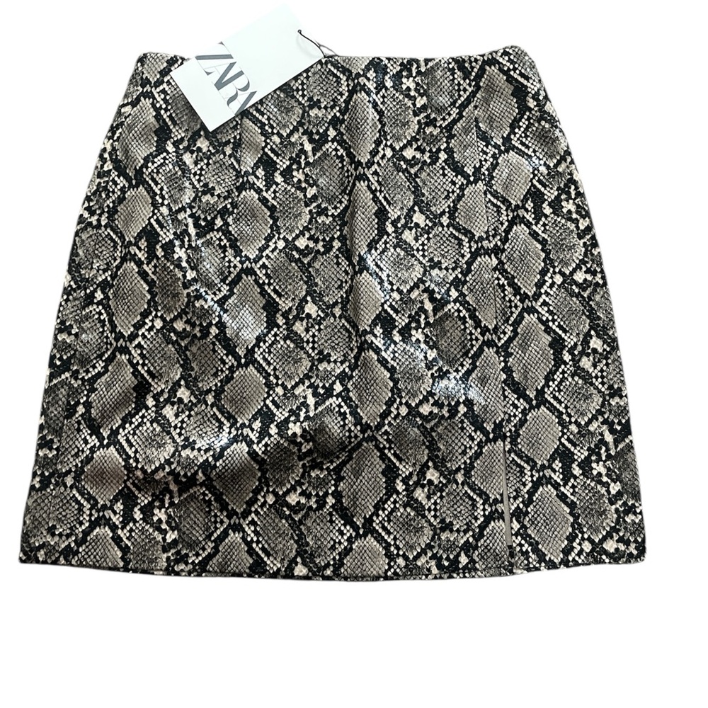 Zara Black and Gray Snake Print Mini Skirt